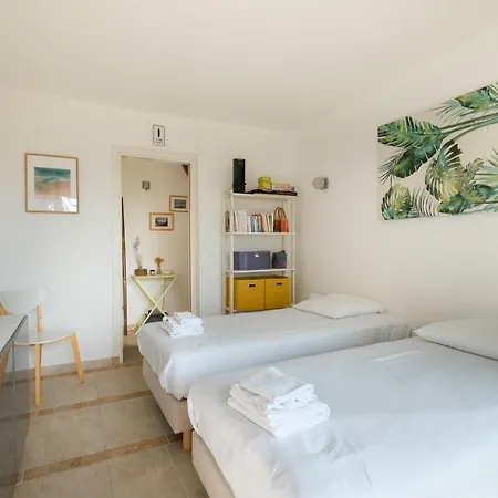 Duplex 2 Golden Sun Apartment *